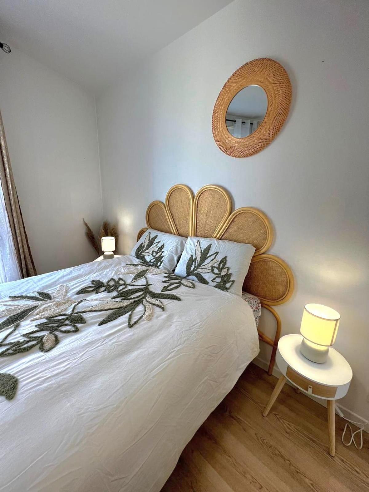 Appartement Elegant Et Lumineux Romainville Luaran gambar