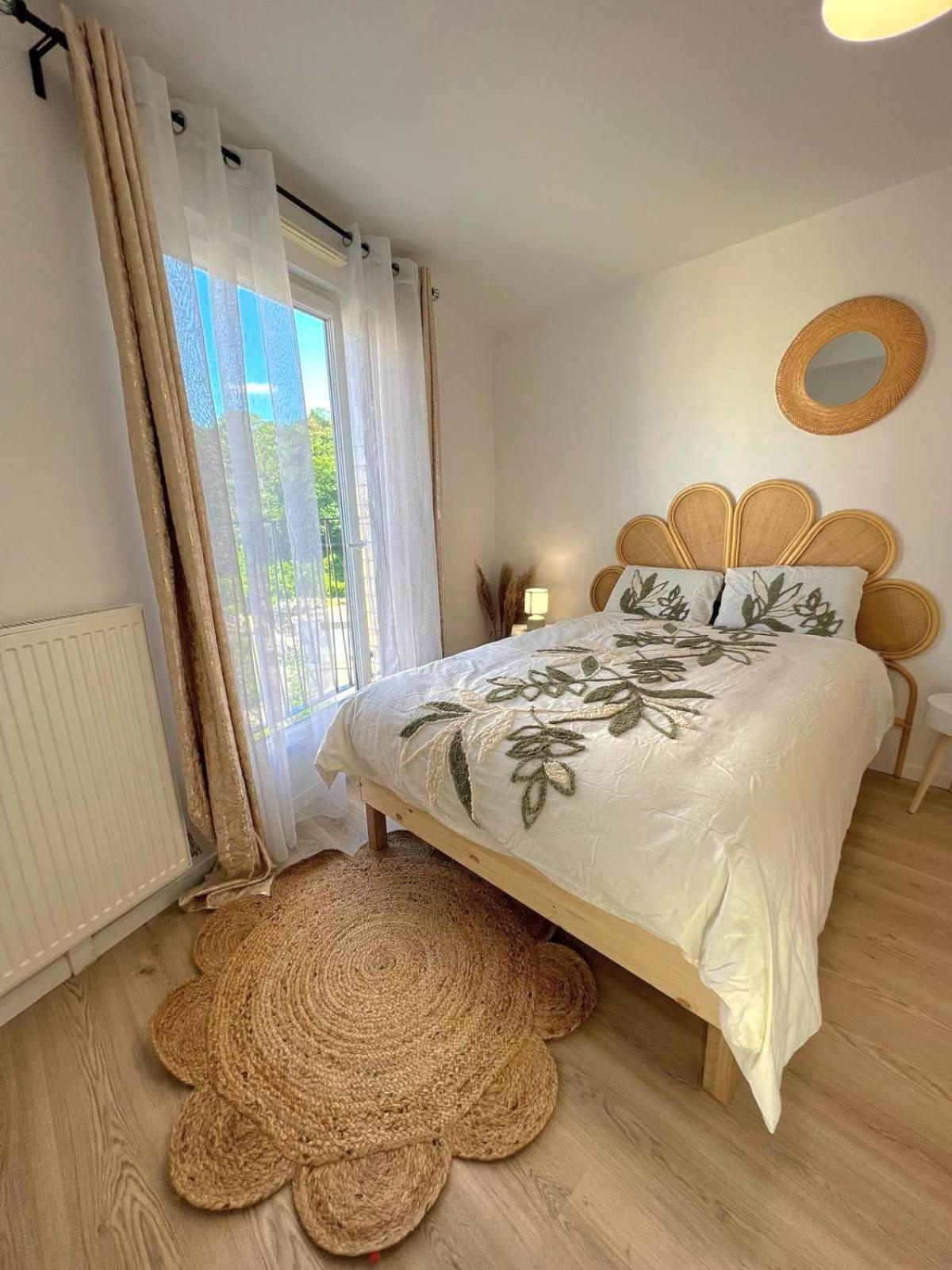 Appartement Elegant Et Lumineux Romainville Luaran gambar